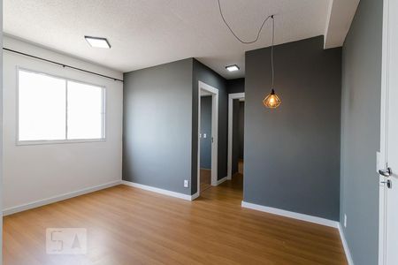 Sala de apartamento para alugar com 2 quartos, 41m² em Jardim Santa Emília, São Paulo