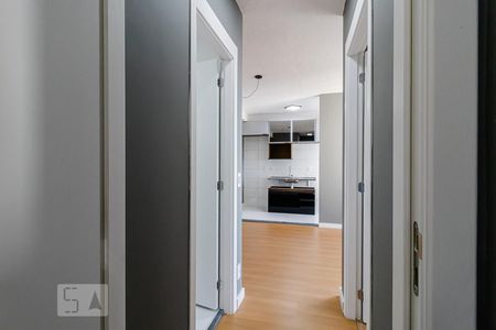 Corredor de apartamento para alugar com 2 quartos, 41m² em Jardim Santa Emília, São Paulo