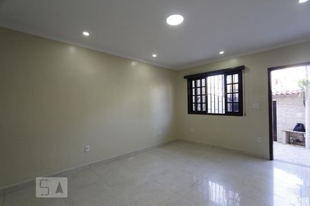 sala de casa para alugar com 2 quartos, 110m² em Curicica, Rio de Janeiro