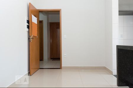 Sala de apartamento para alugar com 2 quartos, 60m² em Segismundo Pereira, Uberlândia