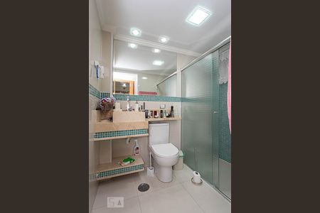 Banheiro suite   de apartamento à venda com 3 quartos, 84m² em Vila Ivone, São Paulo