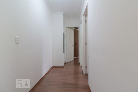 Corredor de apartamento para alugar com 2 quartos, 48m² em Fazenda Aricanduva, São Paulo