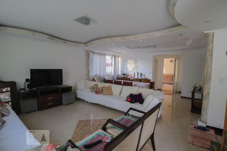 Sala de casa à venda com 5 quartos, 750m² em Vila Rosália, Guarulhos