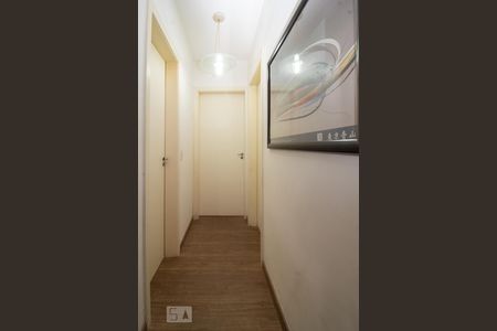 Corredor de apartamento à venda com 2 quartos, 74m² em Jardim Botânico, Porto Alegre