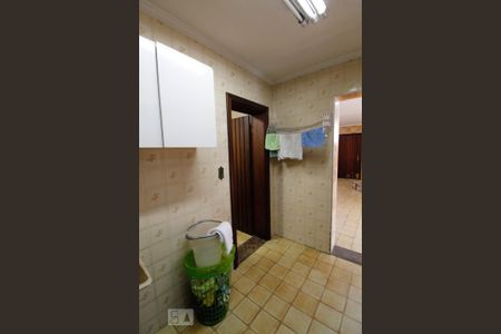 Casa à venda com 530m², 3 quartos e 10 vagas Casa à venda com 530m², 3 quartos e 10 vagasÁrea de Serviço 2