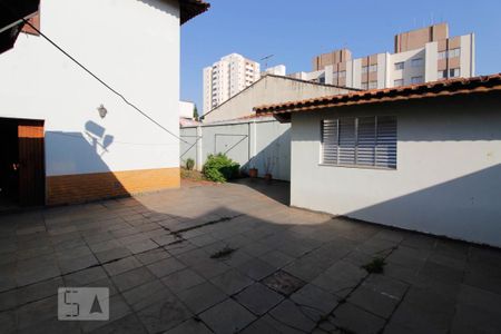 Casa à venda com 530m², 3 quartos e 10 vagas Casa à venda com 530m², 3 quartos e 10 vagasQuintal