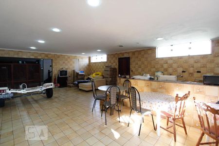 Casa à venda com 530m², 3 quartos e 10 vagas Casa à venda com 530m², 3 quartos e 10 vagasSalão de Festas