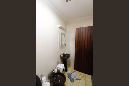 Casa à venda com 530m², 3 quartos e 10 vagas Casa à venda com 530m², 3 quartos e 10 vagasBanheiro de Serviço