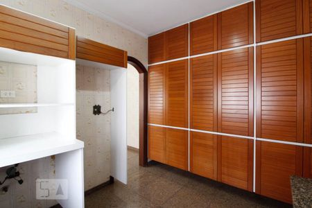 Casa à venda com 530m², 3 quartos e 10 vagas Casa à venda com 530m², 3 quartos e 10 vagasCozinha