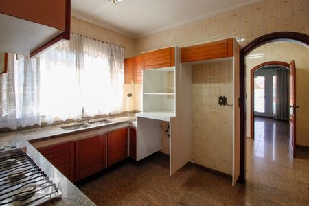 Casa à venda com 530m², 3 quartos e 10 vagas Casa à venda com 530m², 3 quartos e 10 vagasCozinha