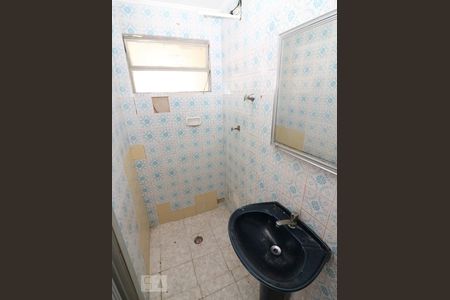 Banheiro de apartamento à venda com 1 quarto, 37m² em Alto Petrópolis, Porto Alegre