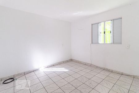 Quarto de casa para alugar com 1 quarto, 35m² em Bussocaba, Osasco