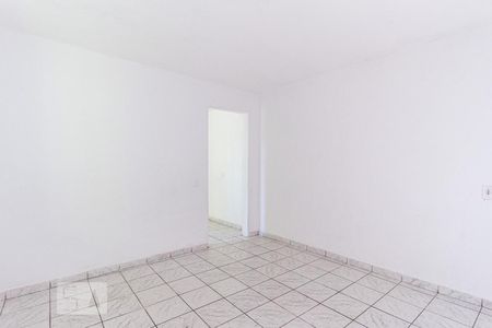 Quarto de casa para alugar com 1 quarto, 35m² em Bussocaba, Osasco