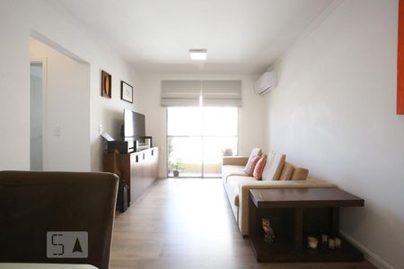 Sala de apartamento para alugar com 2 quartos, 74m² em Vila Olímpia, São Paulo