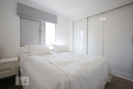 Quarto 1 de apartamento para alugar com 2 quartos, 74m² em Vila Olímpia, São Paulo