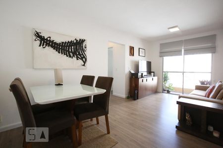 Sala de apartamento para alugar com 2 quartos, 74m² em Vila Olímpia, São Paulo