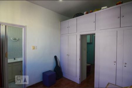 Quarto de kitnet/studio à venda com 1 quarto, 23m² em Laranjeiras, Rio de Janeiro