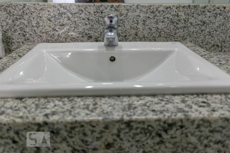 Studio para alugar com 30m², 1 quarto e sem vaga Studio para alugar com 30m², 1 quarto e sem vagaBanheiro