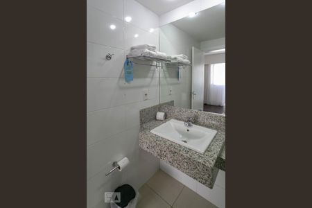 Studio para alugar com 30m², 1 quarto e sem vaga Studio para alugar com 30m², 1 quarto e sem vagaBanheiro