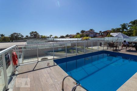 Studio para alugar com 30m², 1 quarto e sem vaga Studio para alugar com 30m², 1 quarto e sem vagaÁrea comum - Piscina