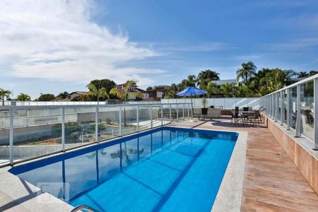 Studio para alugar com 30m², 1 quarto e sem vaga Studio para alugar com 30m², 1 quarto e sem vagaÁrea comum - Piscina