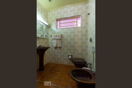 Banheiro Social de casa à venda com 3 quartos, 330m² em Parque Continental, São Paulo
