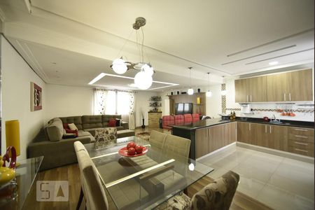 Sala 2 e cozinha americana de casa à venda com 7 quartos, 260m² em Vila Invernada, São Paulo