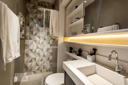 Banheiro de apartamento para alugar com 2 quartos, 34m² em Cambuci, São Paulo