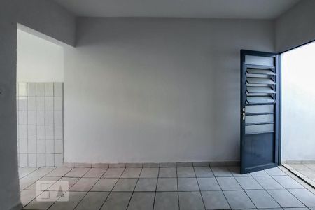 Sala / Quarto de kitnet/studio para alugar com 1 quarto, 45m² em Piraporinha, Diadema