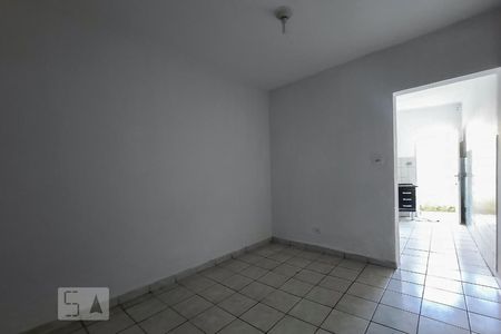 Sala / Quarto de kitnet/studio para alugar com 1 quarto, 45m² em Piraporinha, Diadema