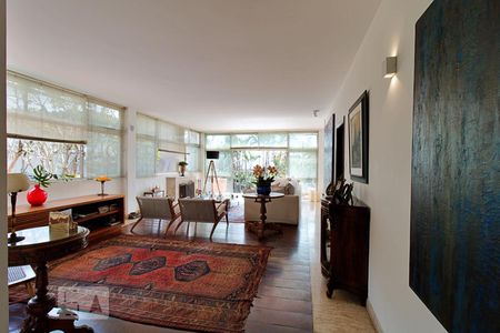 Sala de casa para alugar com 3 quartos, 550m² em Jardim Guedala, São Paulo