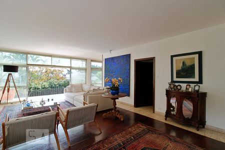 Sala de casa para alugar com 3 quartos, 550m² em Jardim Guedala, São Paulo