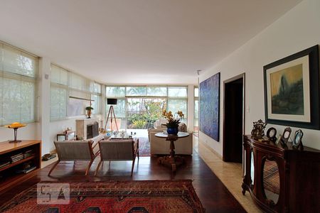 Sala de casa para alugar com 3 quartos, 550m² em Jardim Guedala, São Paulo