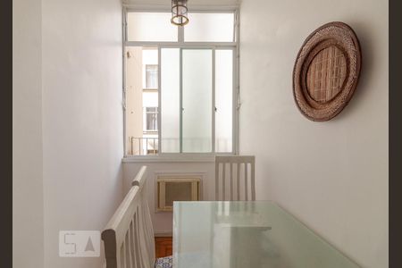 Apartamento à venda com 64m², 2 quartos e sem vagaSala