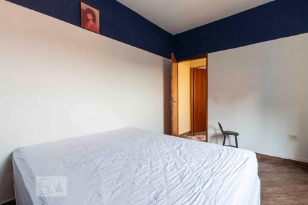 Quarto Suite 1 de casa à venda com 3 quartos, 375m² em Vila Carmosina, São Paulo