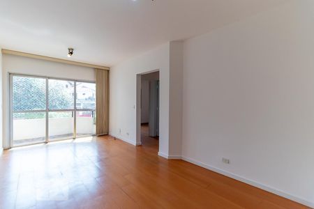 Sala de apartamento à venda com 2 quartos, 69m² em Vila Madalena, São Paulo