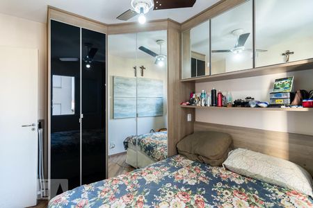 Quarto 1 de apartamento para alugar com 2 quartos, 57m² em Vila Pierina, São Paulo