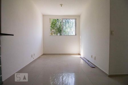 Sala de apartamento à venda com 2 quartos, 55m² em Vargem Pequena, Rio de Janeiro