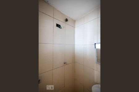 Banheiro de casa para alugar com 1 quarto, 60m² em Jardim Peri, São Paulo