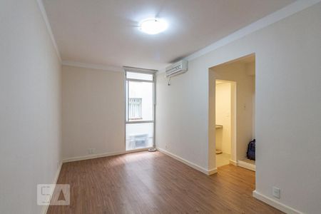 Quarto Sala de kitnet/studio para alugar com 1 quarto, 36m² em Farroupilha, Porto Alegre