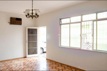 Sala de casa à venda com 3 quartos, 215m² em Irajá, Rio de Janeiro