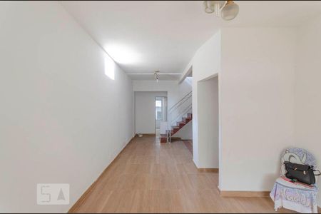 Sala de casa à venda com 3 quartos, 140m² em Vila Domitila, São Paulo