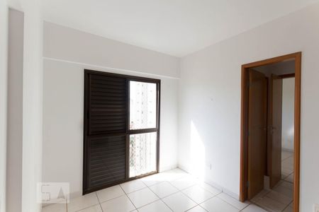 Quarto 2 de apartamento para alugar com 3 quartos, 109m² em Setor Bueno, Goiânia