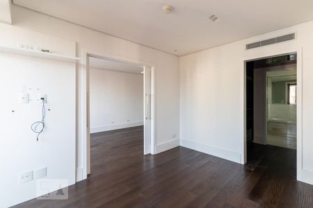 Suite de apartamento para alugar com 1 quarto, 60m² em Itaim Bibi, São Paulo