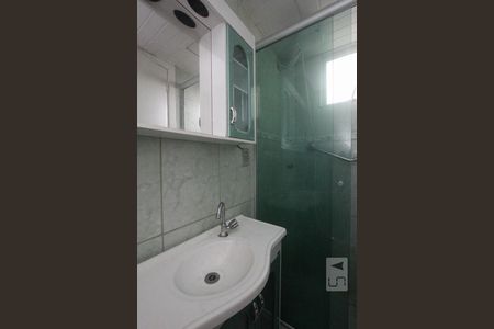 BANHEIRO de apartamento à venda com 2 quartos, 42m² em Rubem Berta, Porto Alegre