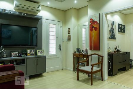 Sala de casa à venda com 3 quartos, 134m² em Petrópolis, Porto Alegre