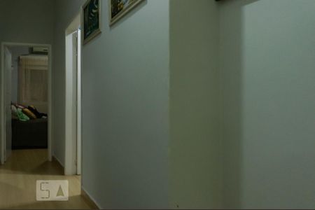 Corredor de casa à venda com 3 quartos, 134m² em Petrópolis, Porto Alegre