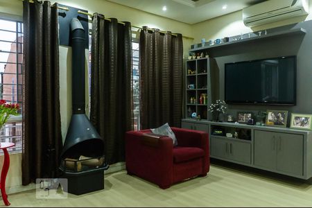 Sala de casa à venda com 3 quartos, 134m² em Petrópolis, Porto Alegre