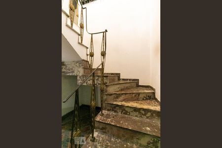 Escadas de casa à venda com 3 quartos, 350m² em Chácara Santo Antônio (zona Leste), São Paulo
