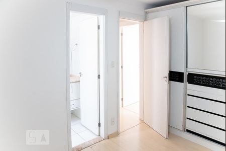 Suite  de apartamento à venda com 3 quartos, 65m² em Vila Jacuí, São Paulo